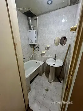 Satılır 2 otaqlı köhnə tikili 56 m²