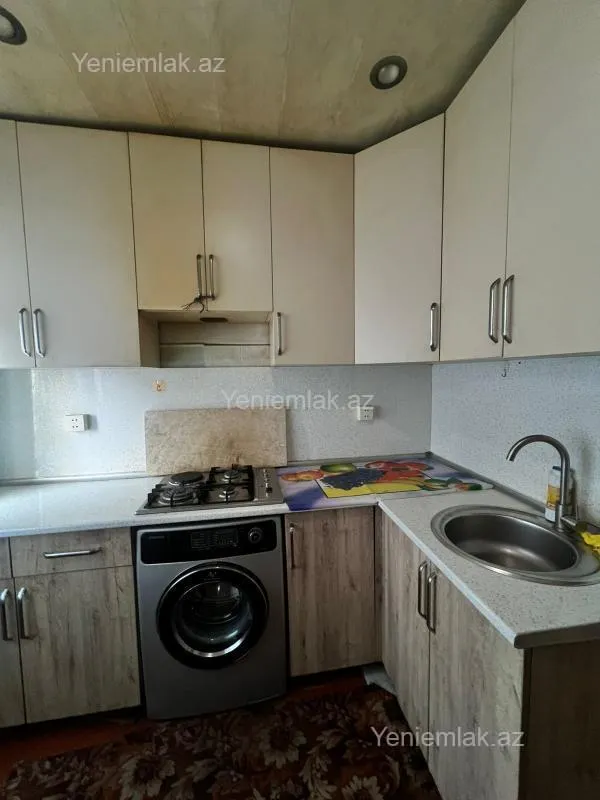 Satılır 2 otaqlı köhnə tikili 56 m²