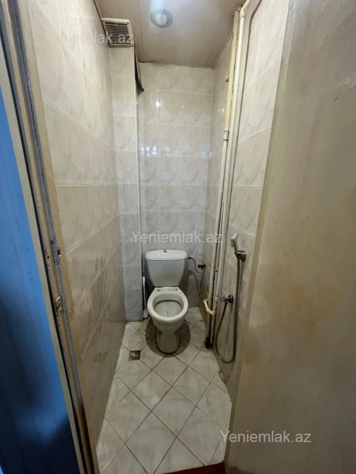 Satılır 2 otaqlı köhnə tikili 56 m²