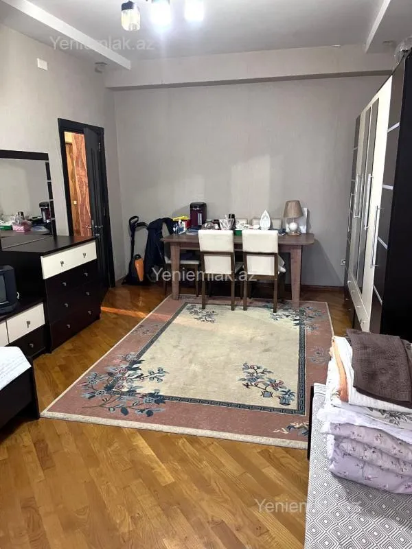 Satılır 3 otaqlı yeni tikili 105 m²