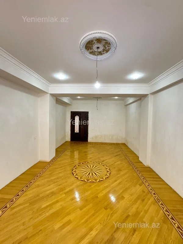Satılır 3 otaqlı yeni tikili 120 m²