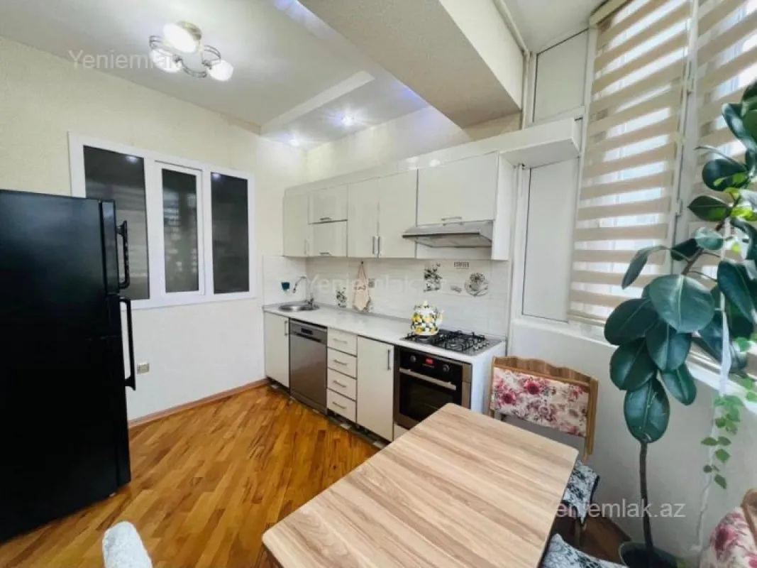 Satılır 3 otaqlı yeni tikili 98 m²