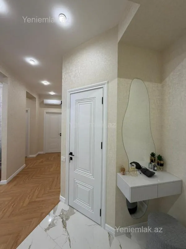 Satılır 3 otaqlı yeni tikili 100 m²