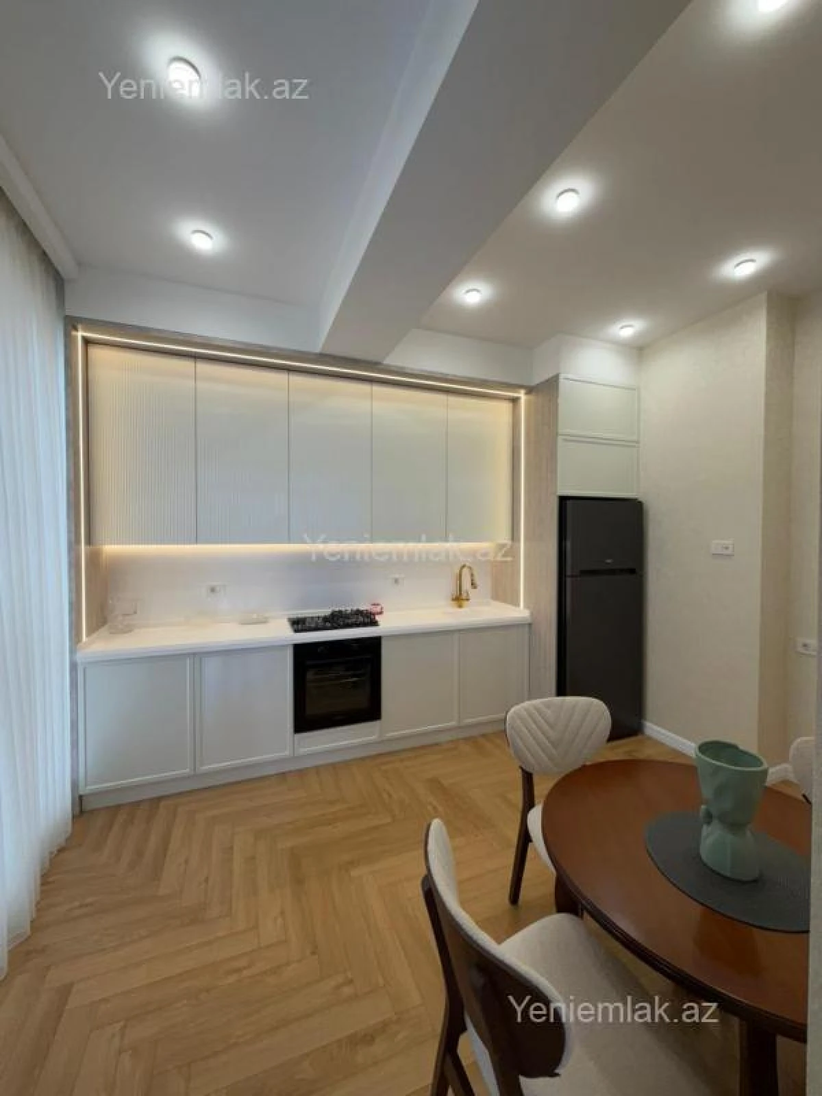 Satılır 3 otaqlı yeni tikili 100 m²