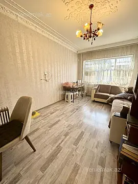 Satılır 3 otaqlı köhnə tikili 85 m²