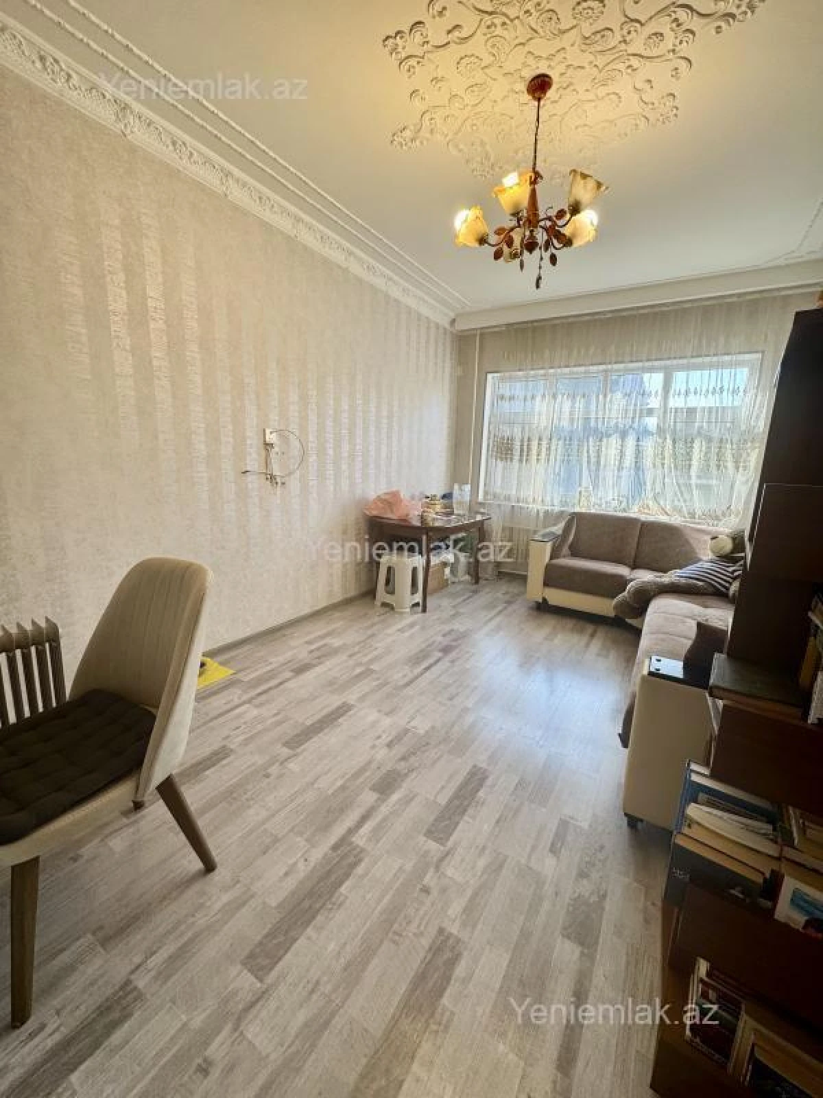Satılır 3 otaqlı köhnə tikili 85 m²
