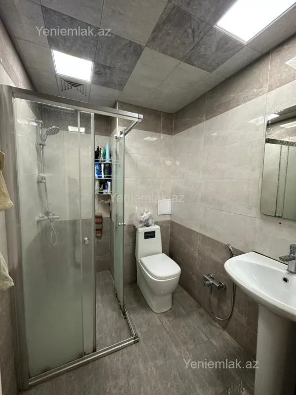 Satılır 2 otaqlı yeni tikili 64 m²