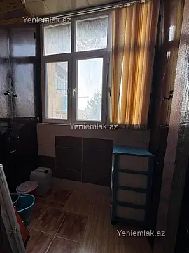 Satılır 3 otaqlı köhnə tikili 85 m²