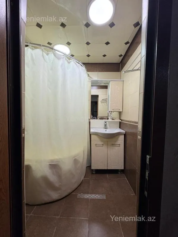 Satılır 3 otaqlı köhnə tikili 85 m²