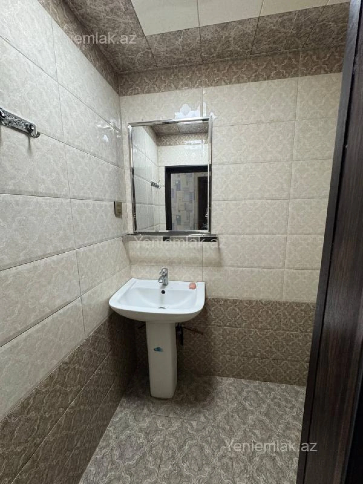 Satılır 3 otaqlı yeni tikili 75 m²