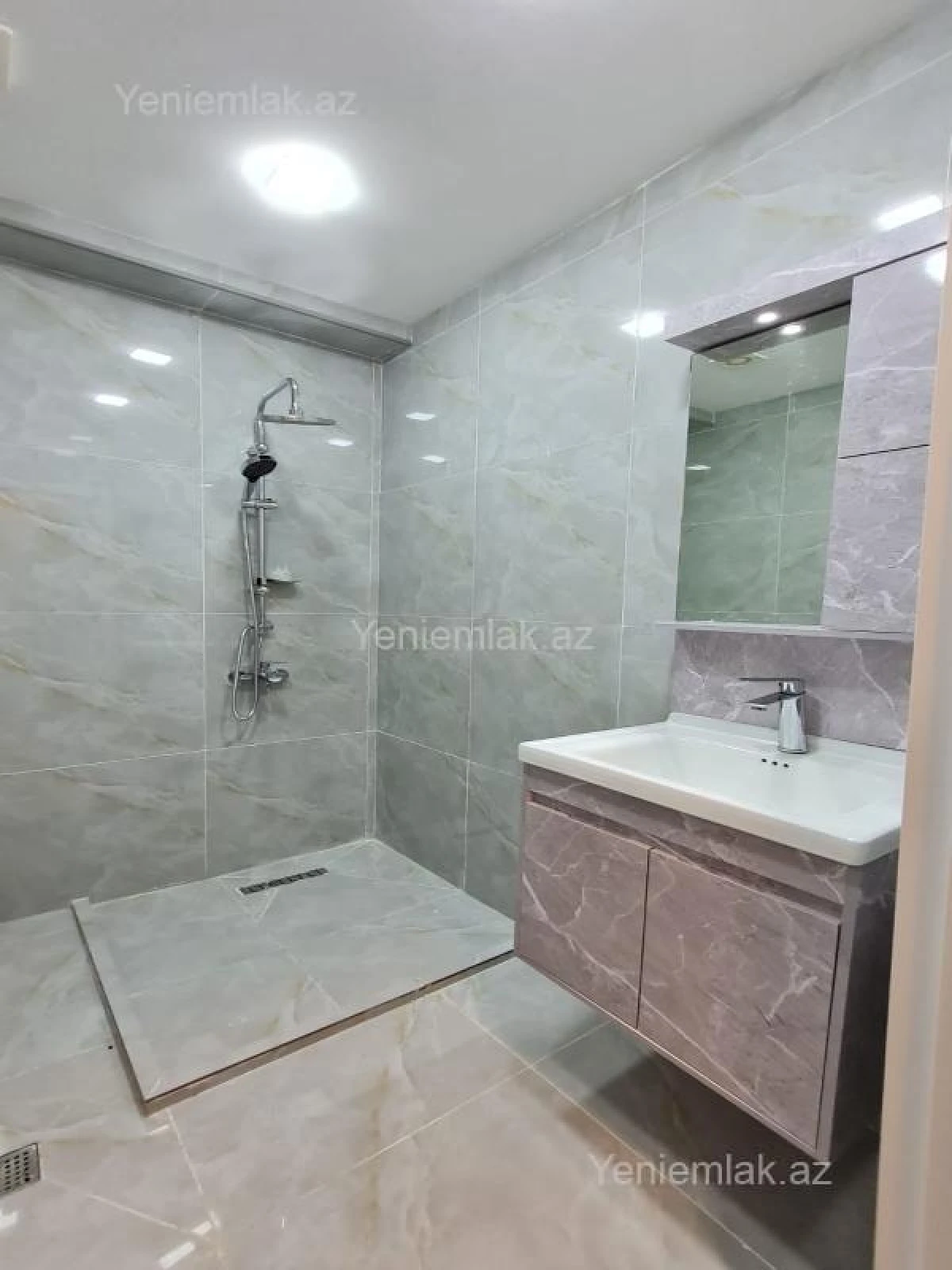 Satılır 2 otaqlı yeni tikili 40 m²