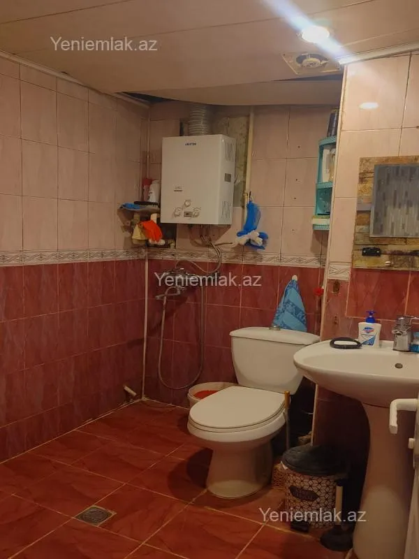 Satılır 2 otaqlı köhnə tikili 45 m²