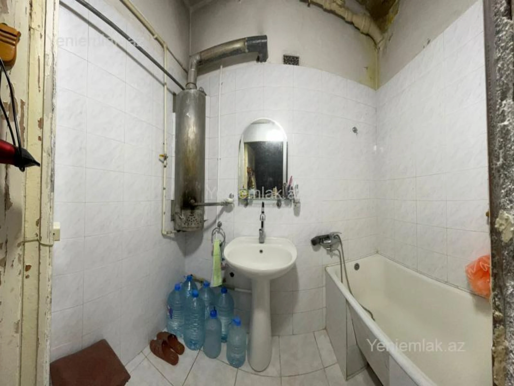 Satılır 2 otaqlı yeni tikili 60 m²