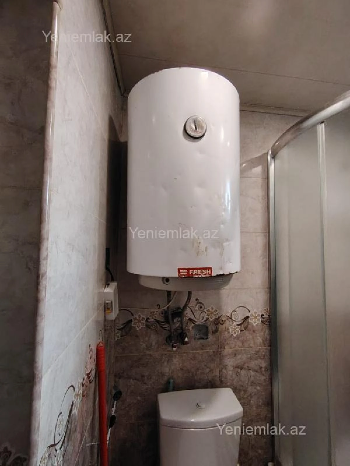 Satılır 2 otaqlı köhnə tikili 43 m²