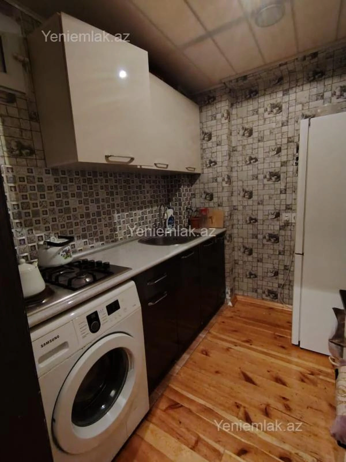 Satılır 2 otaqlı köhnə tikili 43 m²