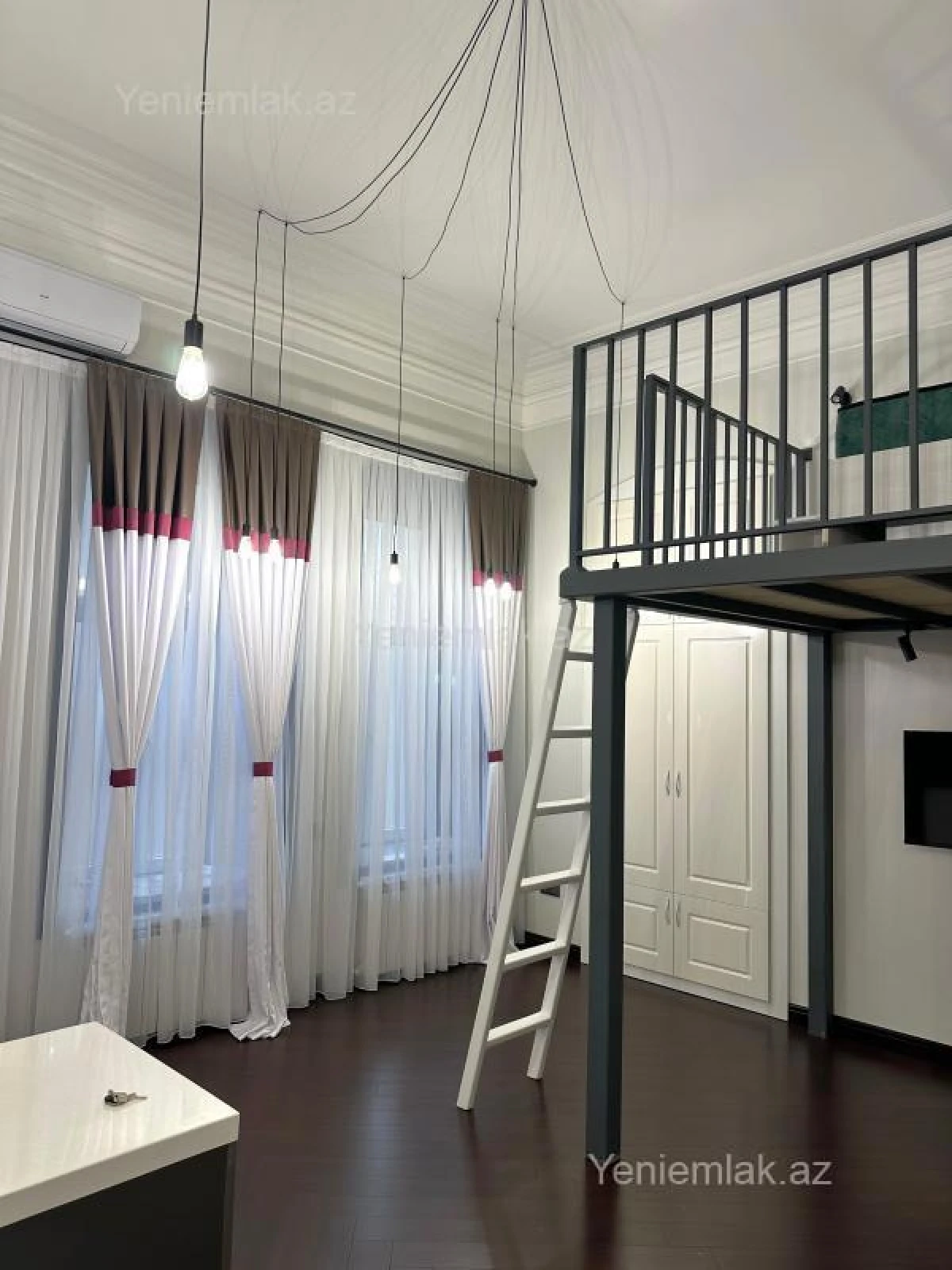 Satılır 1 otaqlı köhnə tikili 46 m²