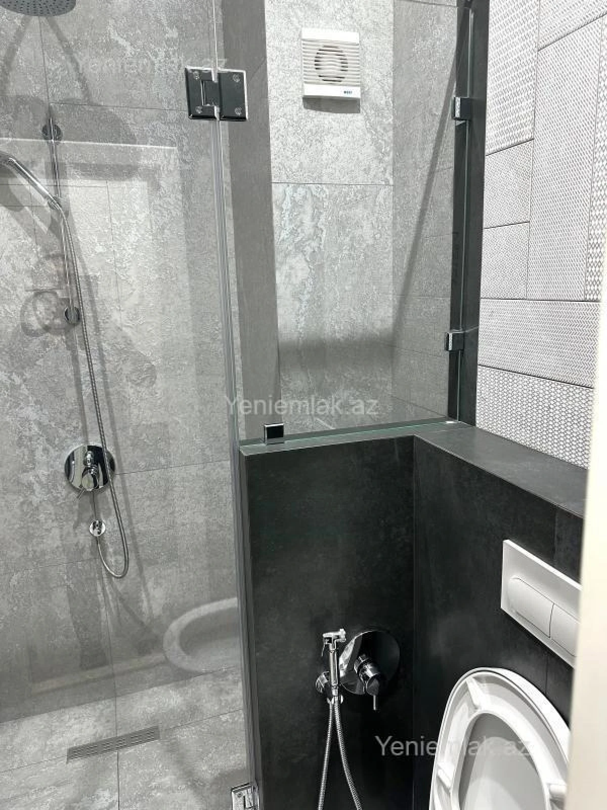 Satılır 1 otaqlı köhnə tikili 46 m²