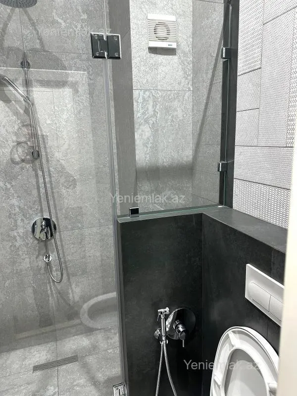 Satılır 1 otaqlı köhnə tikili 46 m²