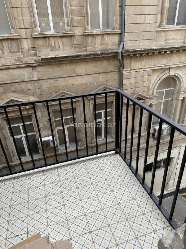 Satılır 1 otaqlı köhnə tikili 46 m²