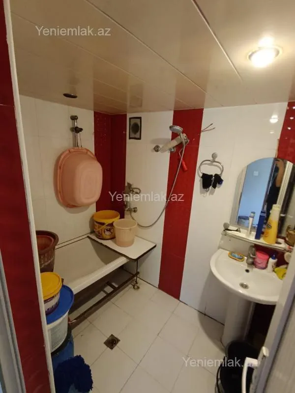 Satılır 2 otaqlı köhnə tikili 48 m²