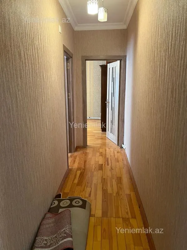 Satılır 4 otaqlı köhnə tikili 100 m²