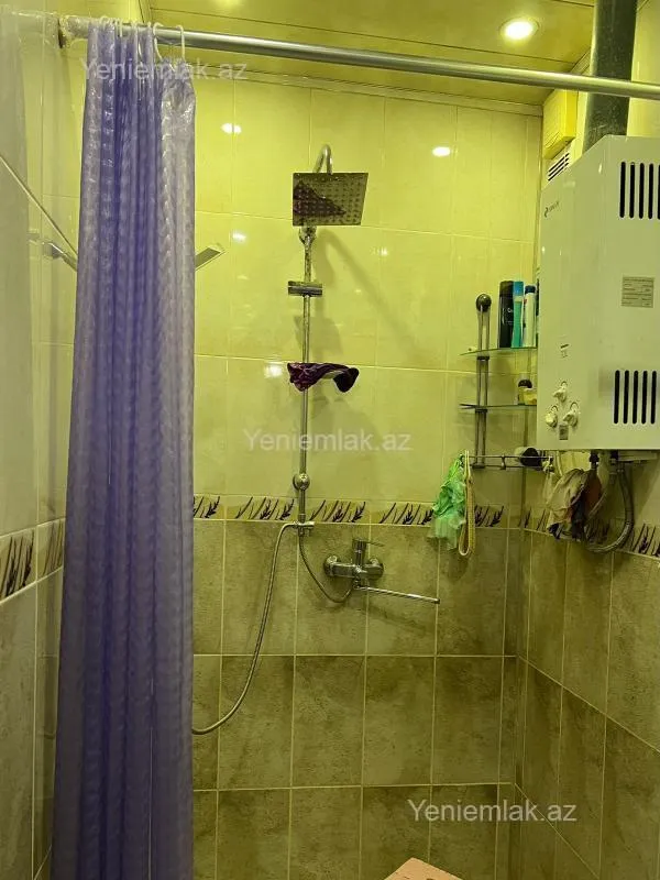 Satılır 4 otaqlı köhnə tikili 100 m²