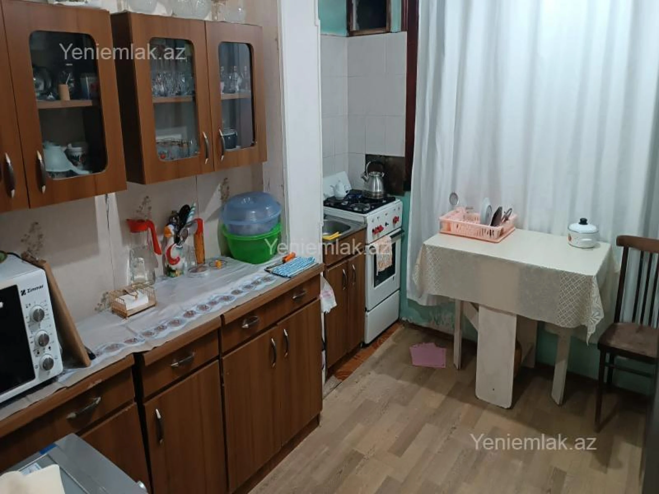 Satılır 3 otaqlı köhnə tikili 80 m²