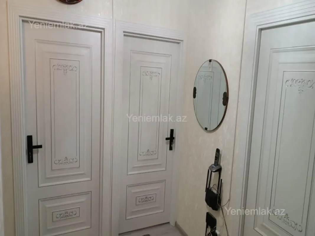 Satılır 3 otaqlı köhnə tikili 80 m²