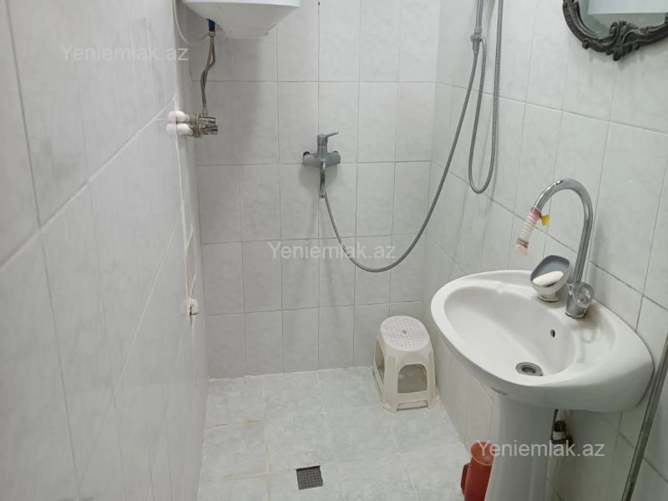 Satılır 3 otaqlı köhnə tikili 80 m²