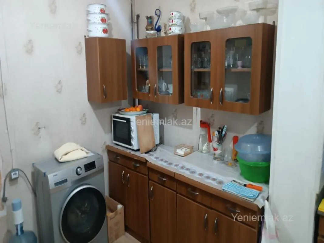 Satılır 3 otaqlı köhnə tikili 80 m²