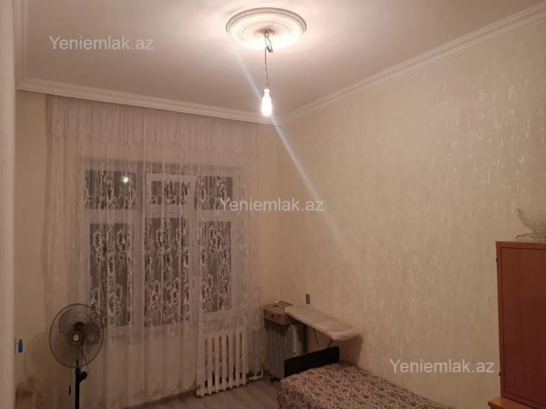 Satılır 3 otaqlı köhnə tikili 80 m²