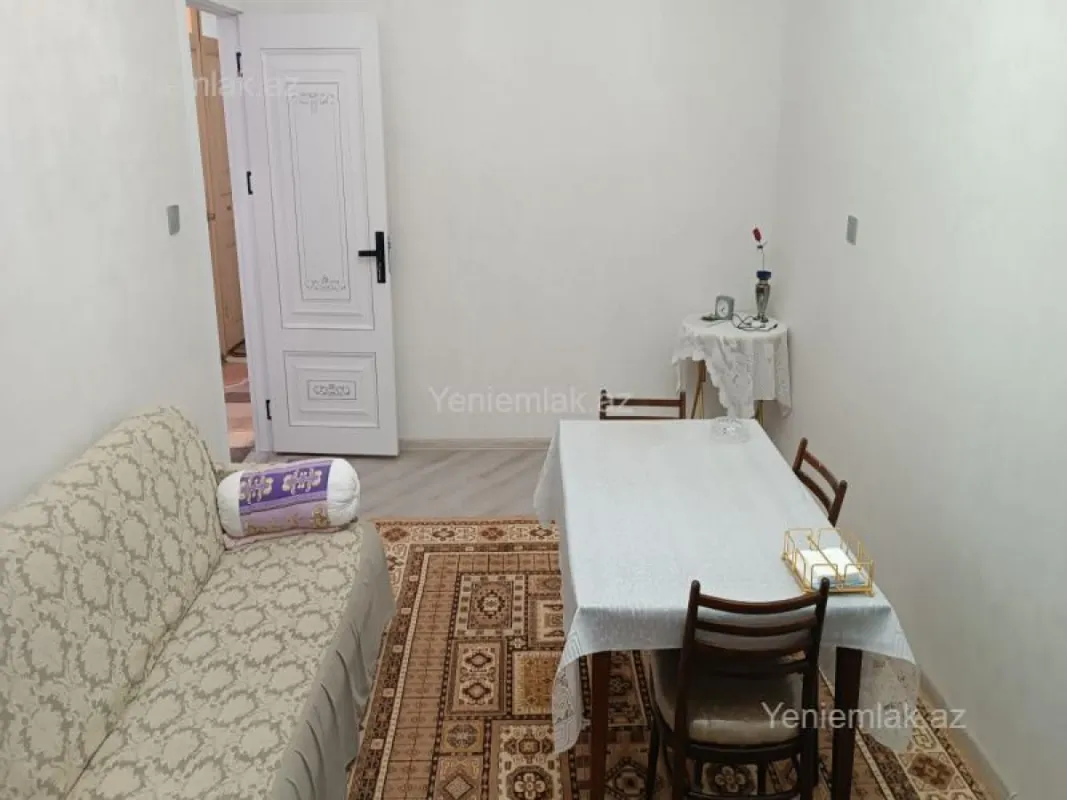 Satılır 3 otaqlı köhnə tikili 80 m²
