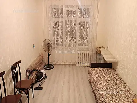 Satılır 3 otaqlı köhnə tikili 80 m²