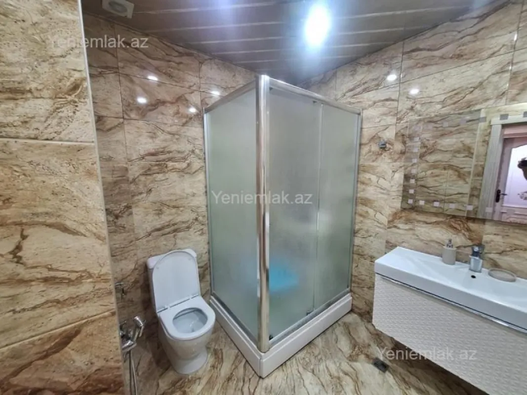 Satılır 4 otaqlı yeni tikili 200 m²