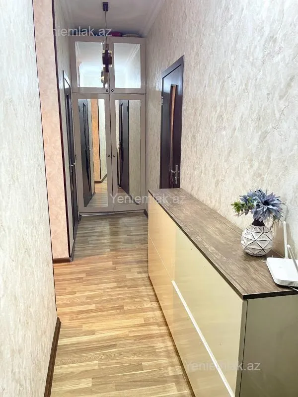 Satılır 2 otaqlı yeni tikili 60 m²