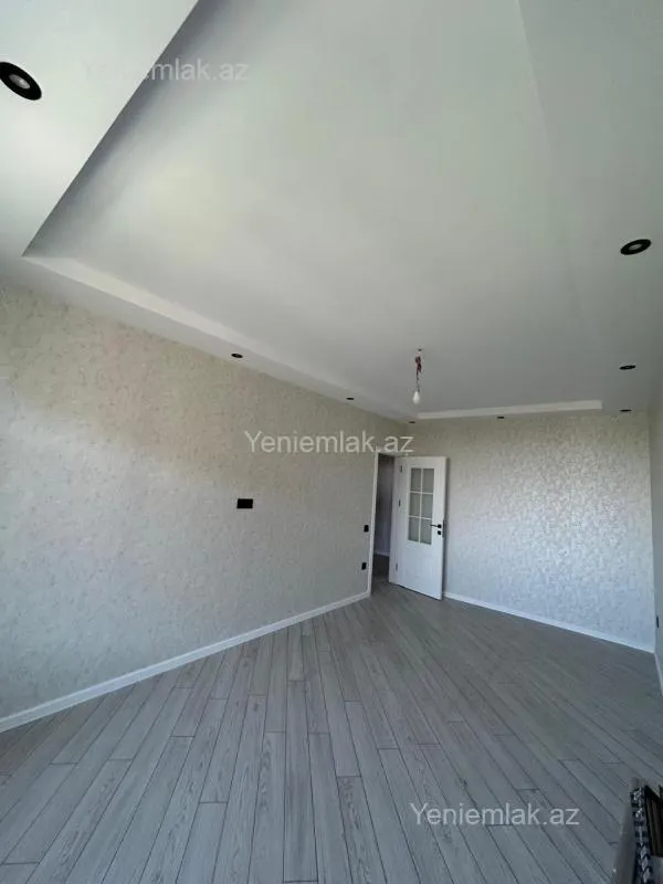 Satılır 3 otaqlı köhnə tikili 90 m²