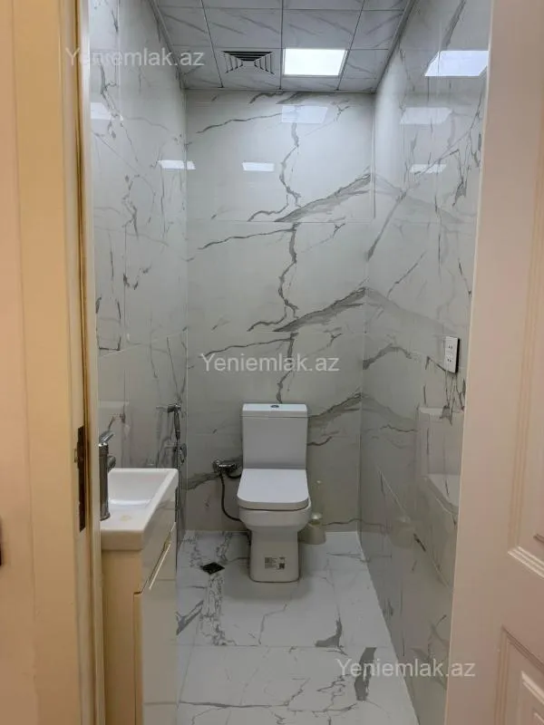 Satılır 3 otaqlı yeni tikili 115 m²
