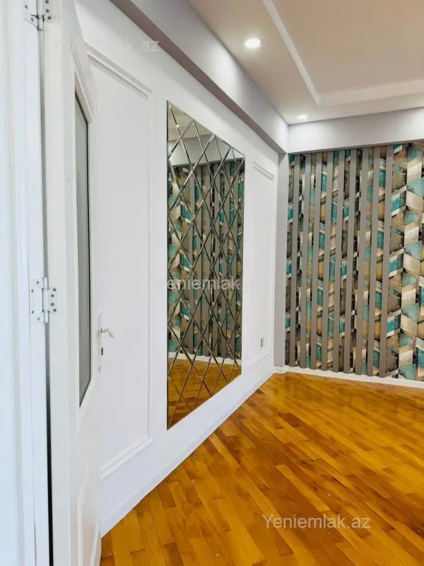 Satılır 3 otaqlı yeni tikili 115 m²