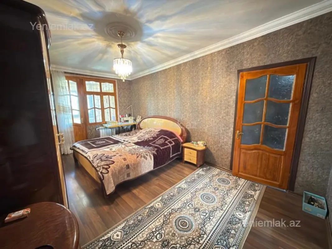 Satılır 3 otaqlı köhnə tikili 75 m²