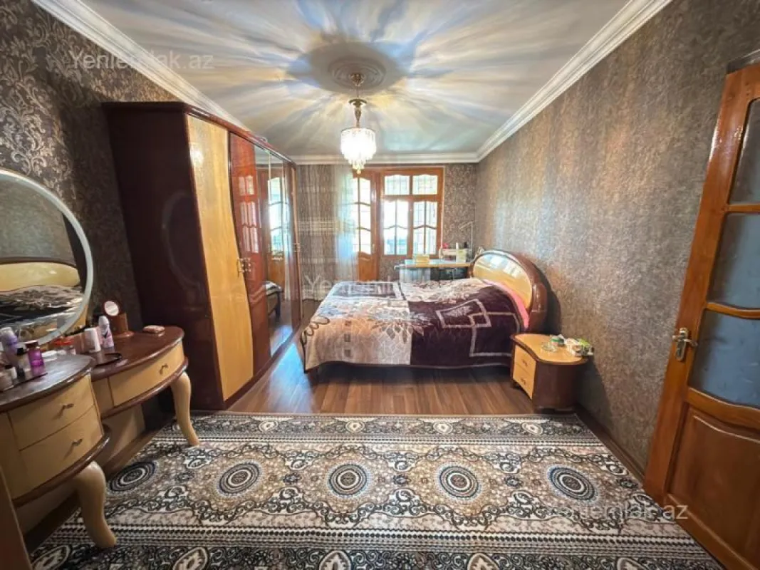 Satılır 3 otaqlı köhnə tikili 75 m²