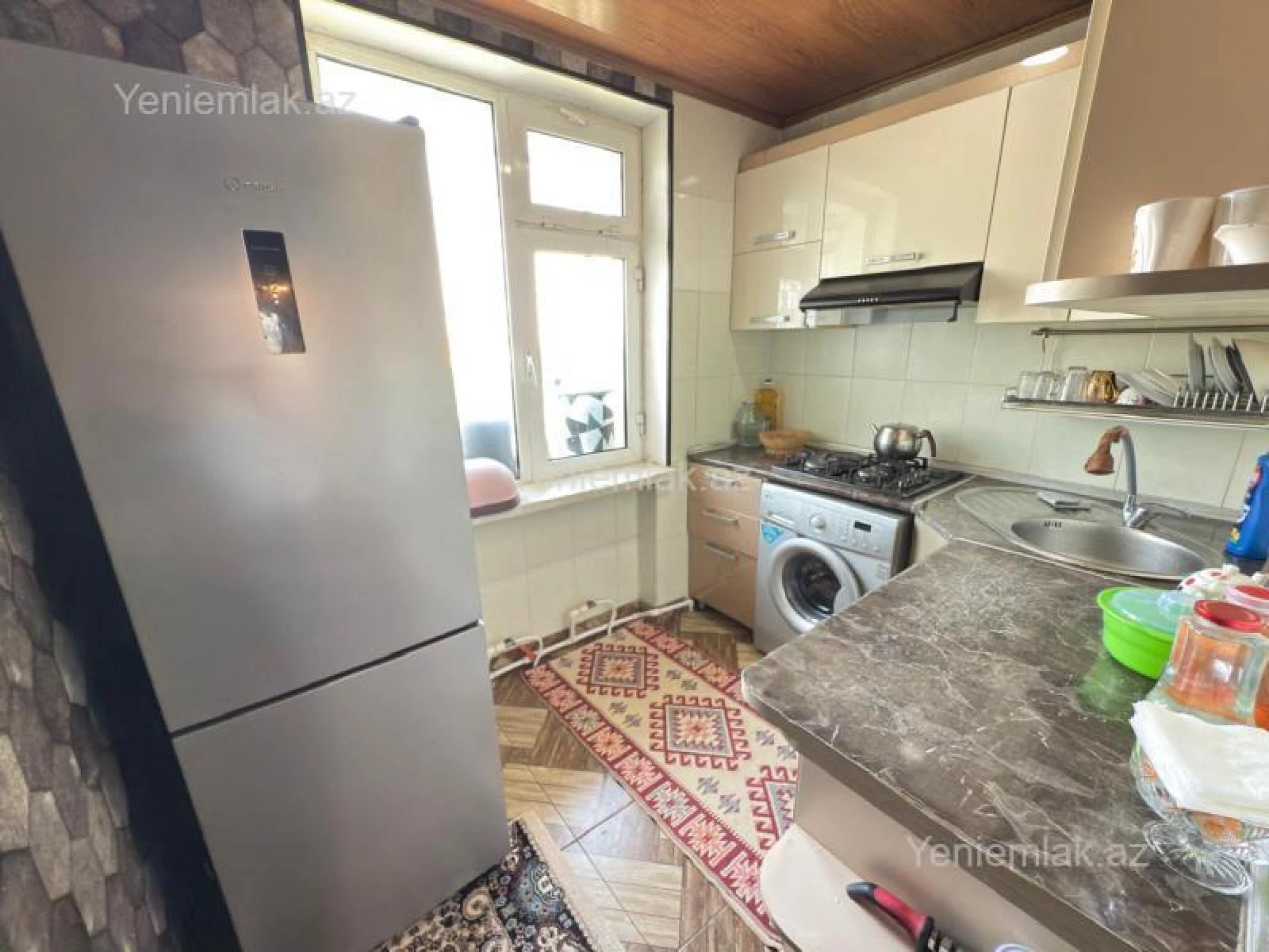 Satılır 3 otaqlı köhnə tikili 75 m²