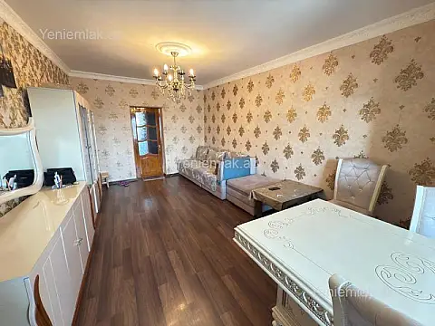 Satılır 3 otaqlı köhnə tikili 75 m²