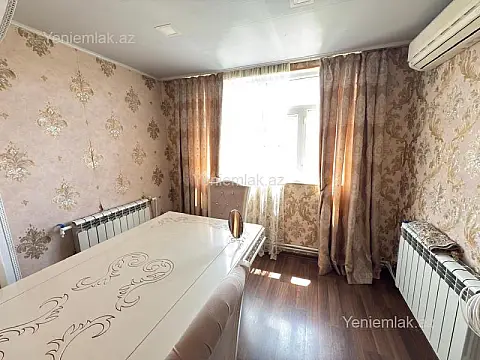 Satılır 3 otaqlı köhnə tikili 75 m²