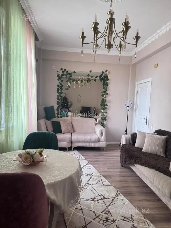Satılır 3 otaqlı yeni tikili 85 m²