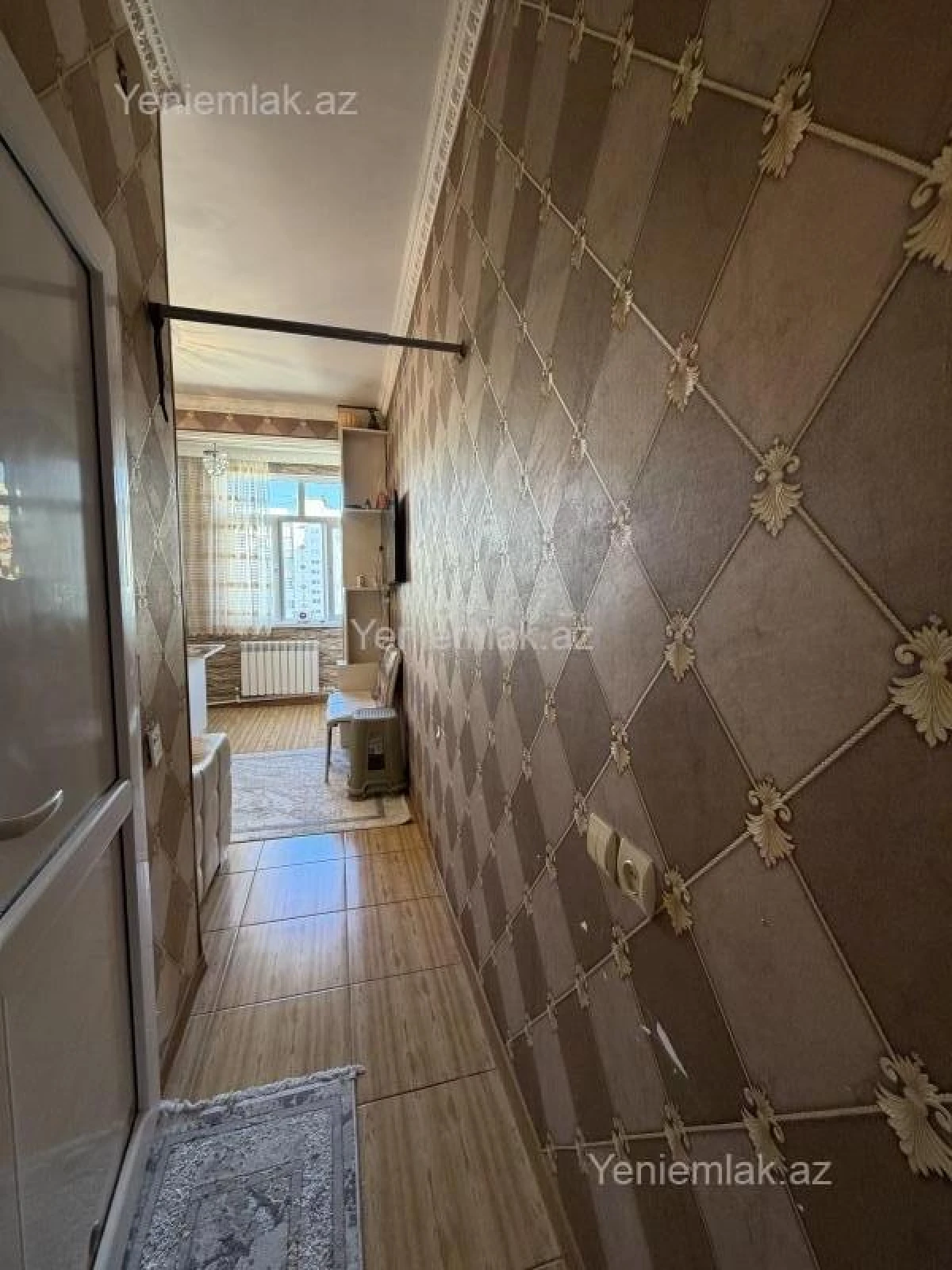Satılır 1 otaqlı köhnə tikili 40 m²