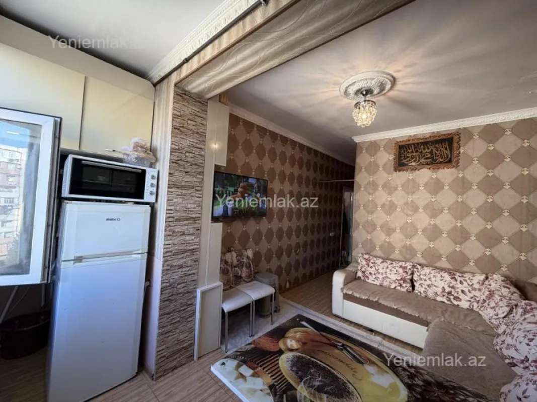 Satılır 1 otaqlı köhnə tikili 40 m²