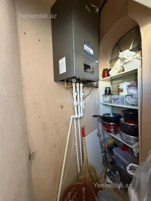 Satılır 1 otaqlı köhnə tikili 40 m²