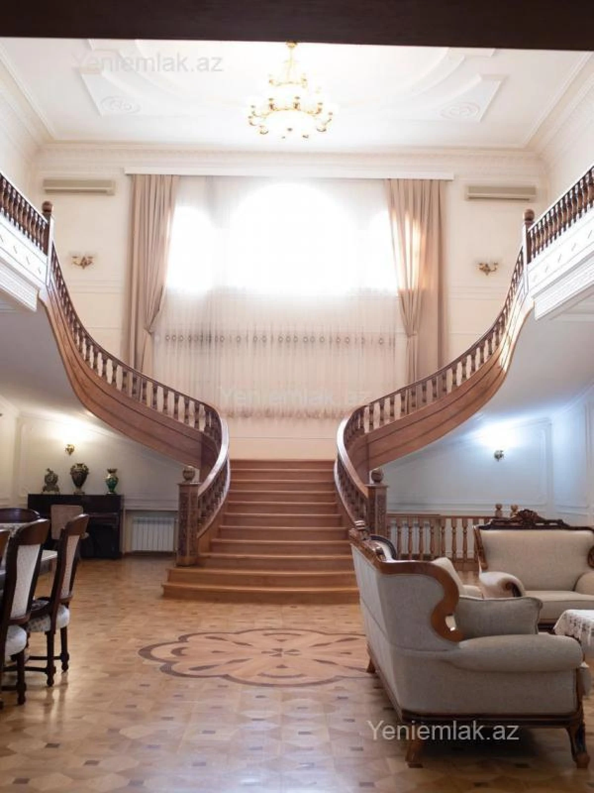 Satılır 6 otaqlı həyət evi 450 m²