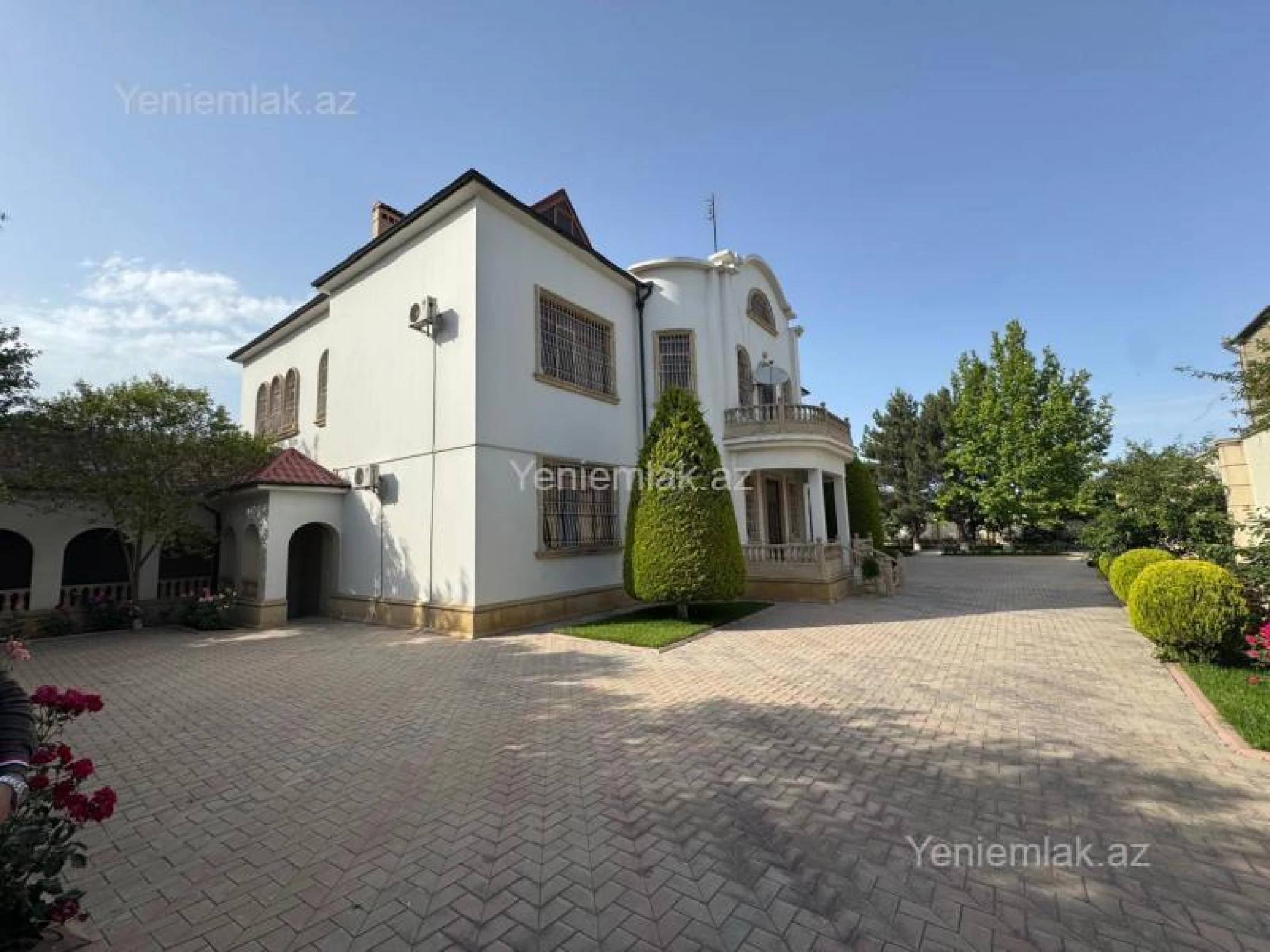 Satılır 6 otaqlı həyət evi 450 m²