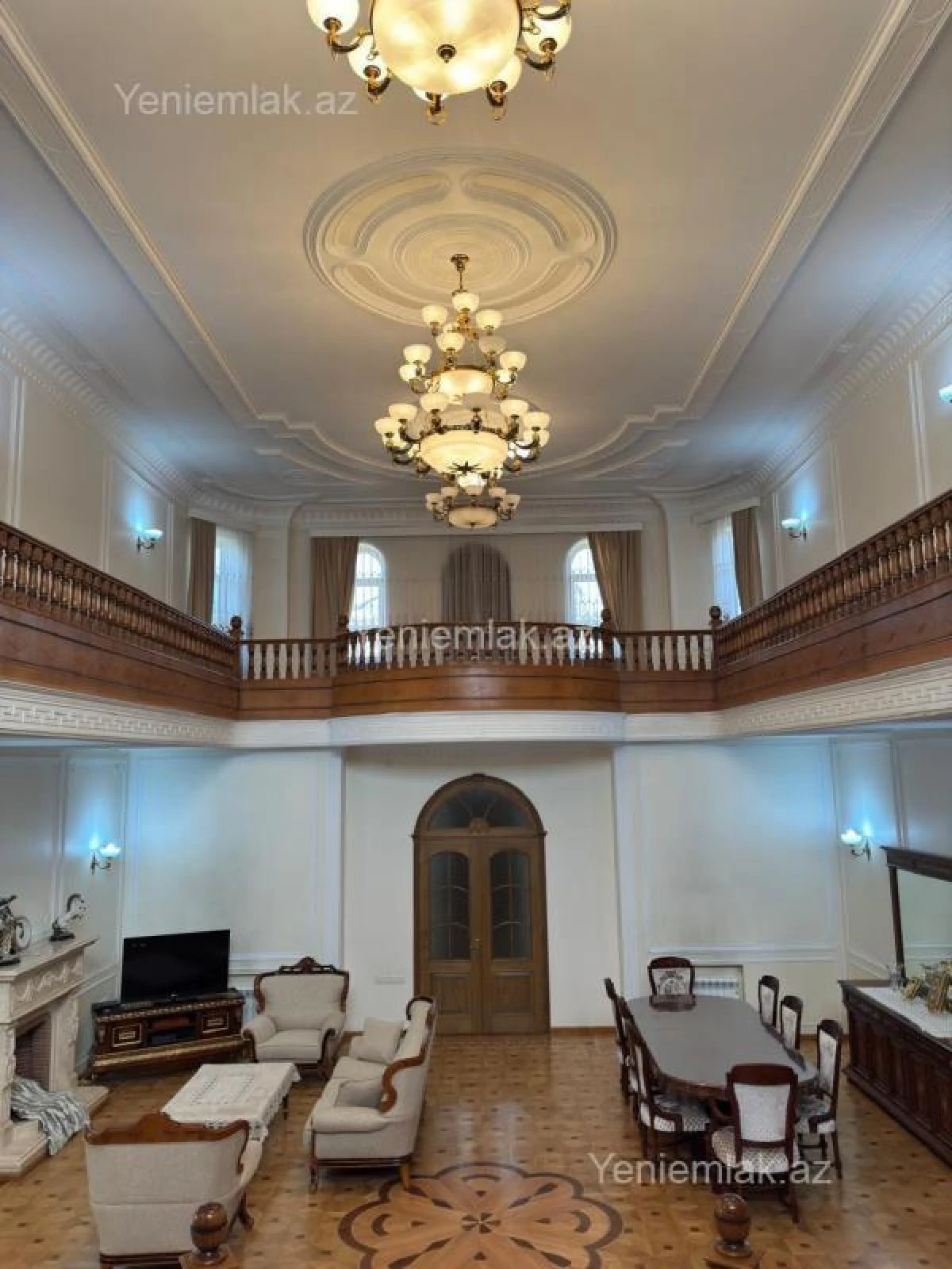 Satılır 6 otaqlı həyət evi 450 m²